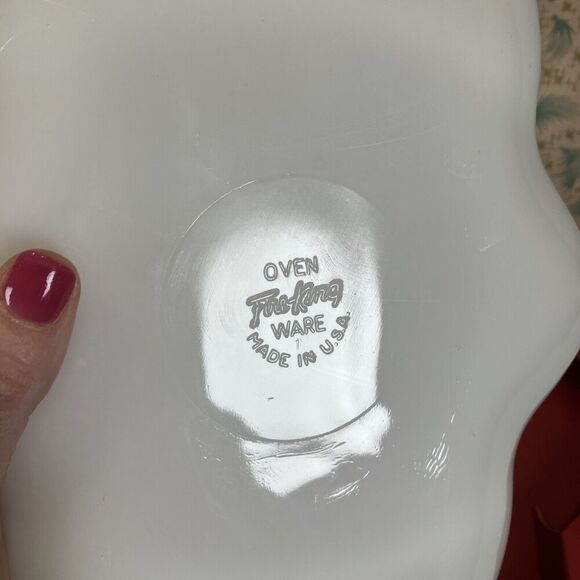 ANCHOR HOCKING FIRE KING MILK GLASS GOLD DIVIDED RELISH DISH Original Box - Picture 3 of 7